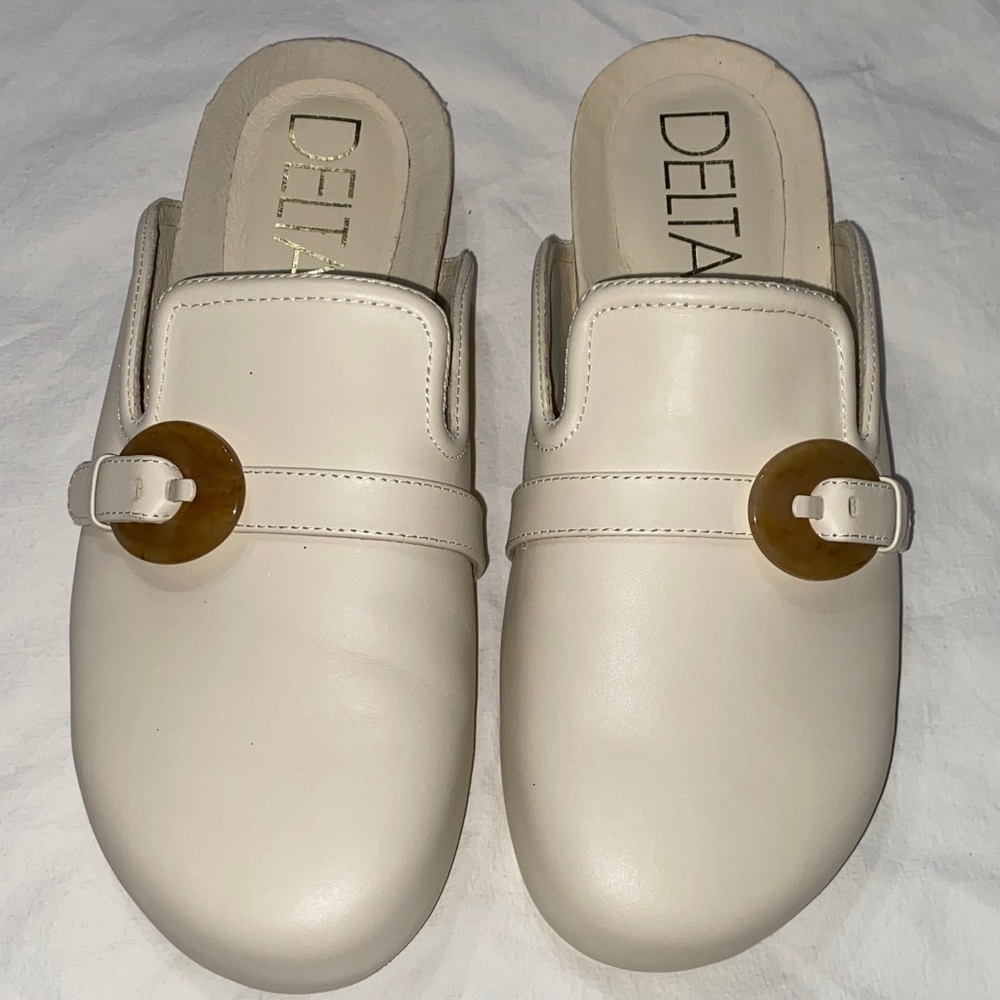 Delta Cream Mules with Tan Accent